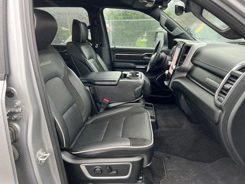 Used 2025 RAM 1500 Laramie image 12