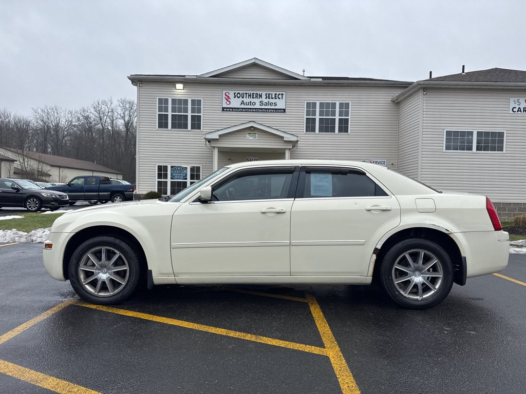 Used 2007 Chrysler 300 Touring L w/ Luxury Group AWD/4WD image 1