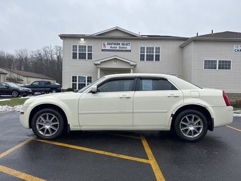 Used 2007 Chrysler 300 Touring L w/ Luxury Group image 1