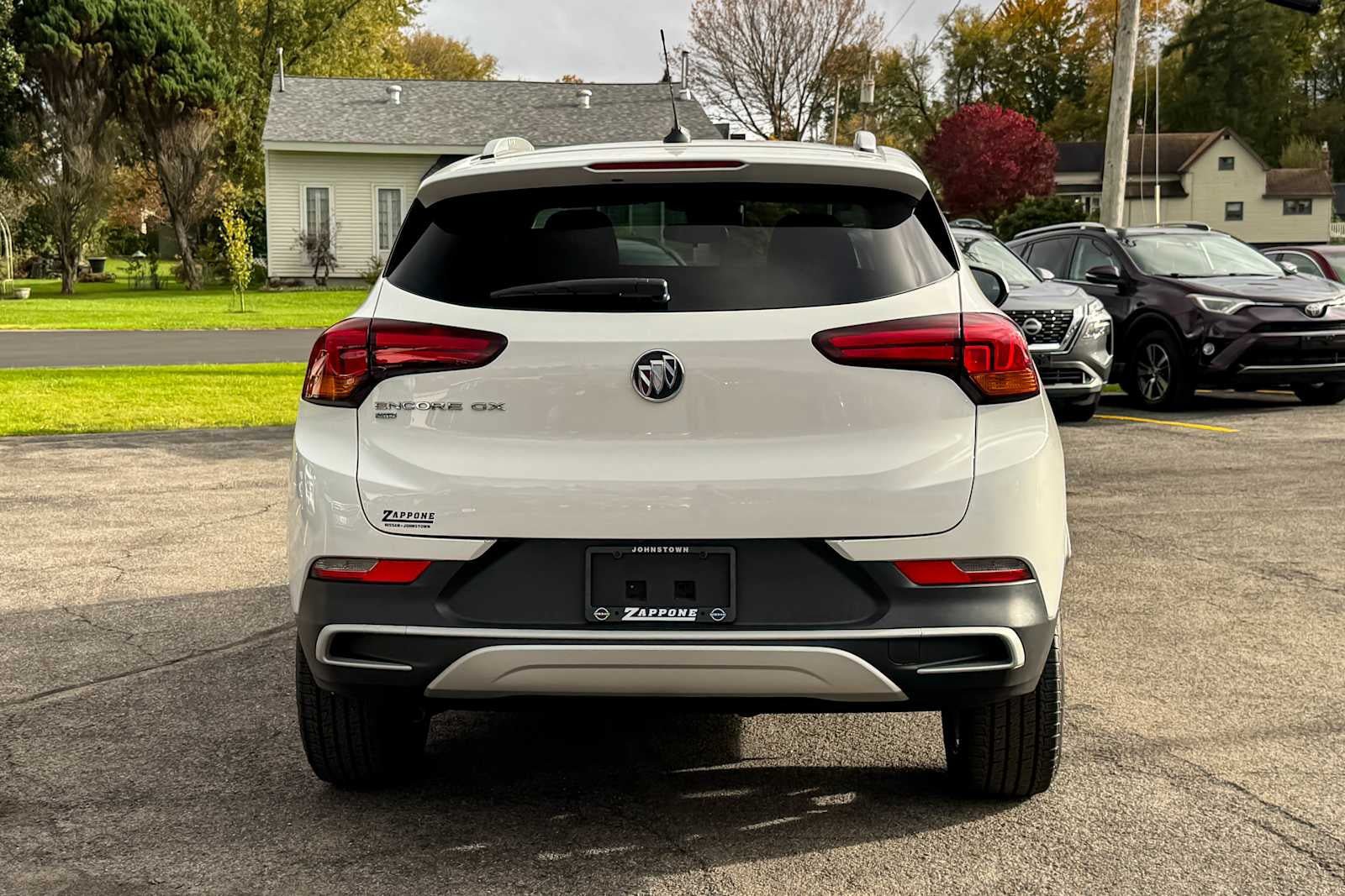 Used 2022 Buick Encore GX Select AWD/4WD image 4