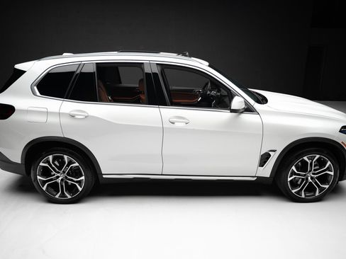 Used 2024 BMW X5 sDrive40i w/ Premium Package RWD image 35