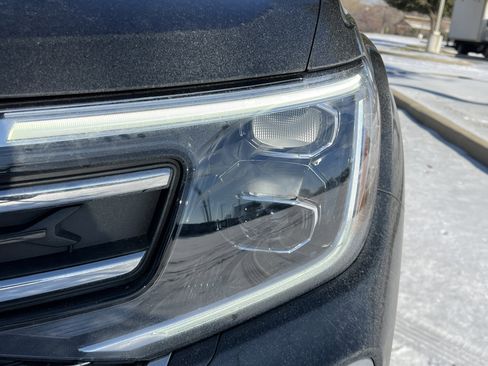 Used 2025 Volkswagen Atlas SE w/ Black Wheel Package image 6