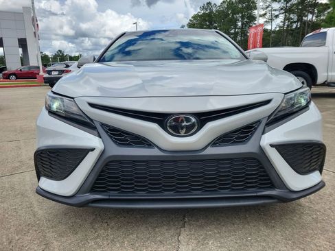 Used 2023 Toyota Camry SE FWD image 4