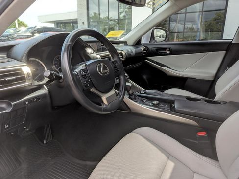 Used 2015 Lexus IS 250 4dr Sport Sdn AWD image 15