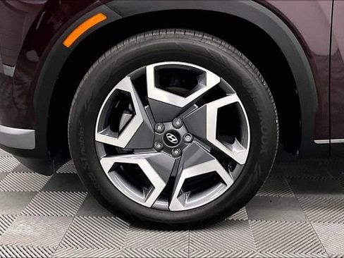 Used 2024 Hyundai Palisade Limited FWD image 9