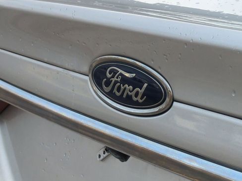 Used 2017 Ford Fusion SE image 12