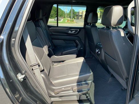 Used 2022 GMC Yukon SLT w/ SLT Premium Package RWD image 15