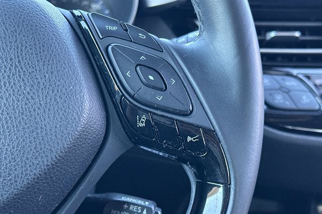 Used 2019 Toyota C-HR Limited FWD image 26
