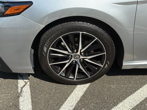 Used 2021 Toyota Camry SE w/ Cold Weather Package AWD/4WD image 9