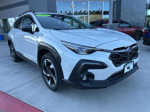 Used 2024 Subaru Crosstrek 2.5i Limited w/ Crosstrek Mirror Package image 2