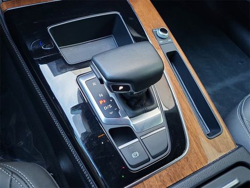 Used 2022 Audi Q5 2.0T Premium Plus image 30