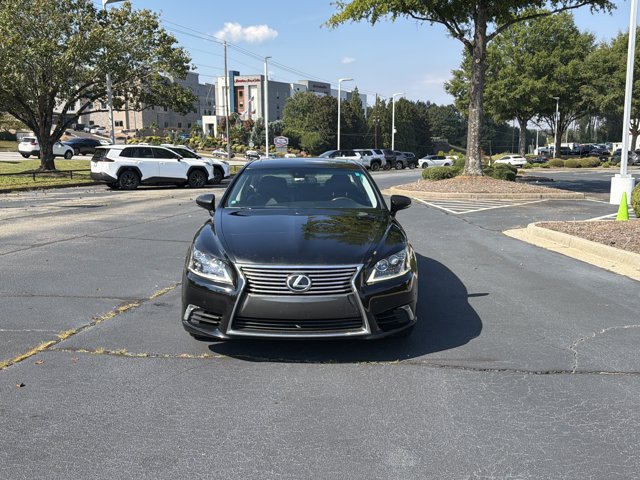Used 2013 Lexus LS 460 L w/ All-Weather Pkg RWD image 2