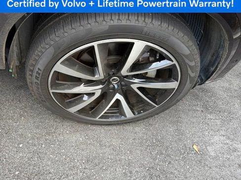 Used 2023 Volvo XC90 B6 Plus image 10