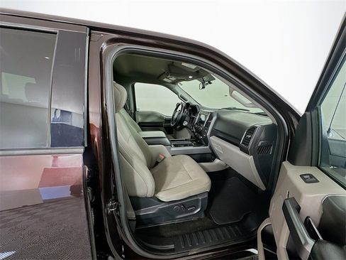 Used 2018 Ford F150 XLT w/ Equipment Group 302A Luxury image 27