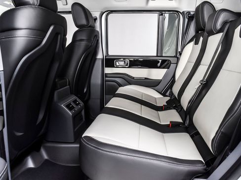 Used 2025 INEOS Grenadier AWD/4WD image 19
