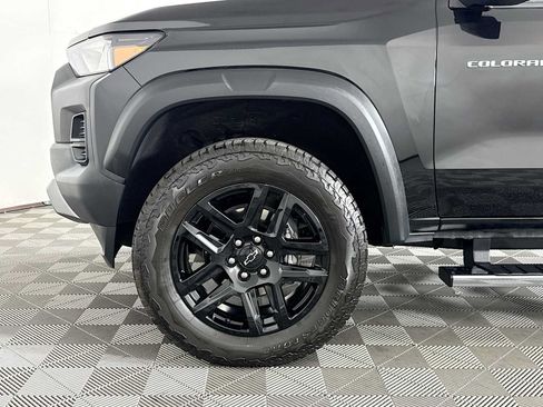 Used 2025 Chevrolet Colorado Trail Boss AWD/4WD image 28