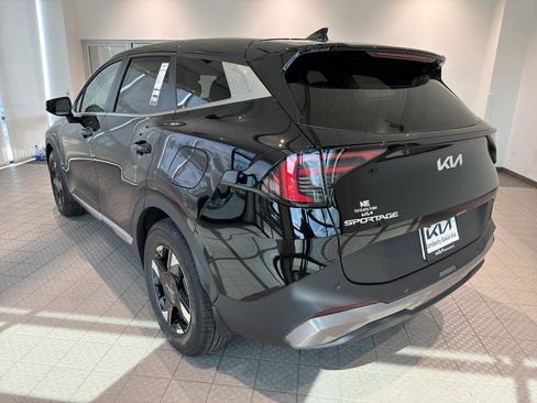 New 2026 Kia Sportage LX image 3