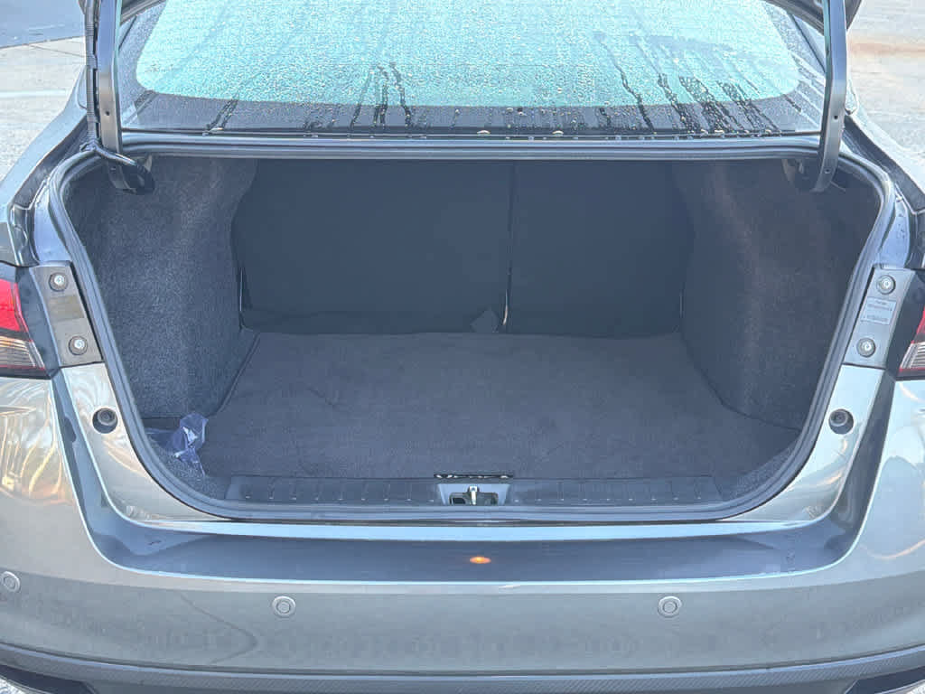 Used 2025 Nissan Versa SV FWD image 19