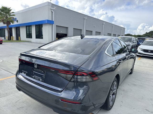 Used 2023 Honda Accord EX image 7