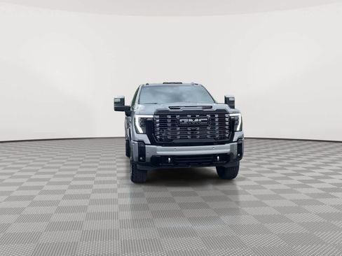 Used 2025 GMC Sierra 2500 Denali Ultimate AWD/4WD image 3