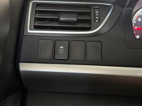 Used 2015 Toyota Camry SE FWD image 27