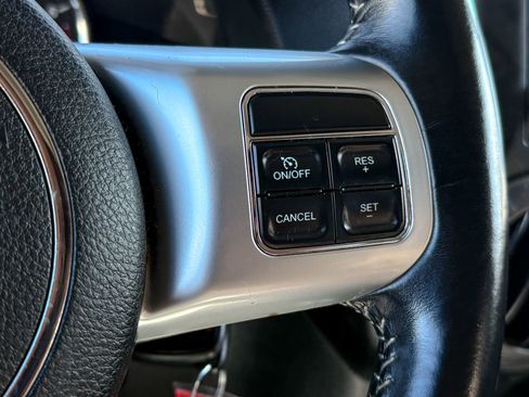 Used 2018 Jeep Wrangler Sport image 21