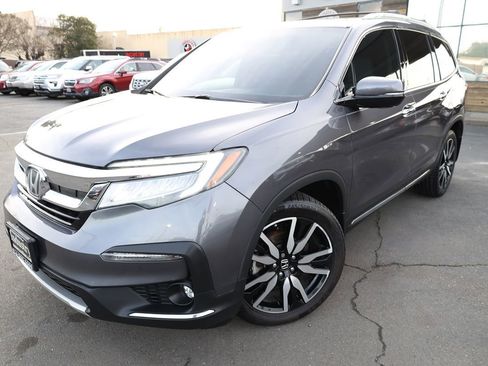 Used 2019 Honda Pilot Elite image 2