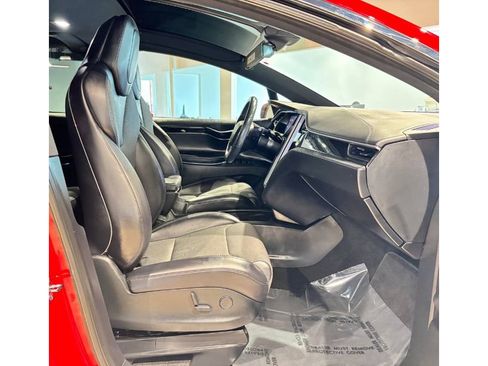 Used 2018 Tesla Model X 75D image 23