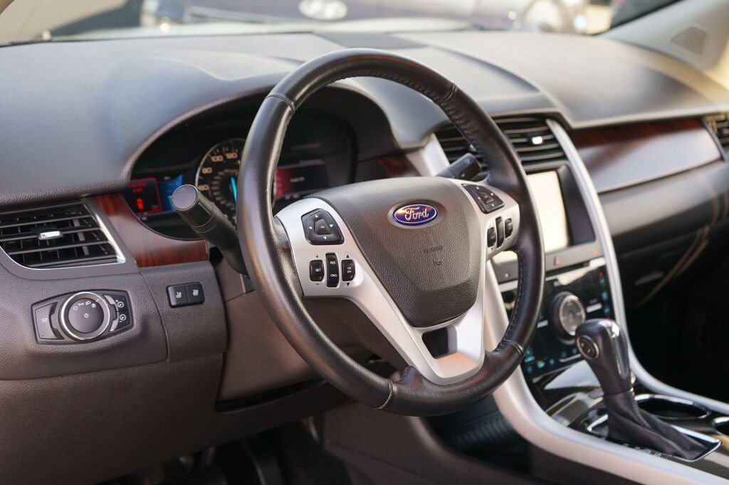 Used 2013 Ford Edge Limited AWD/4WD image 15