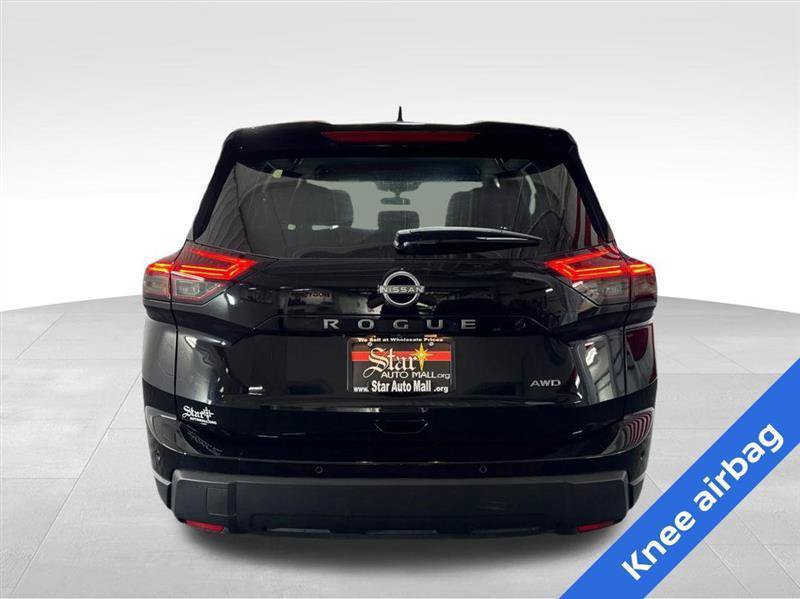 Used 2025 Nissan Rogue S AWD/4WD image 6