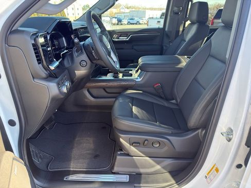 New 2026 GMC Sierra 1500 SLT w/ SLT Premium Package image 8