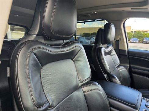 Used 2023 Lincoln Aviator Reserve w/ Equipment Group 201A image 15
