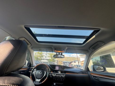Used 2014 Lexus ES 300h FWD image 27