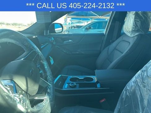 New 2026 Chevrolet Equinox LT w/ Convenience Package II image 17