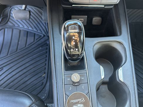 Used 2020 Cadillac XT4 Premium Luxury image 29