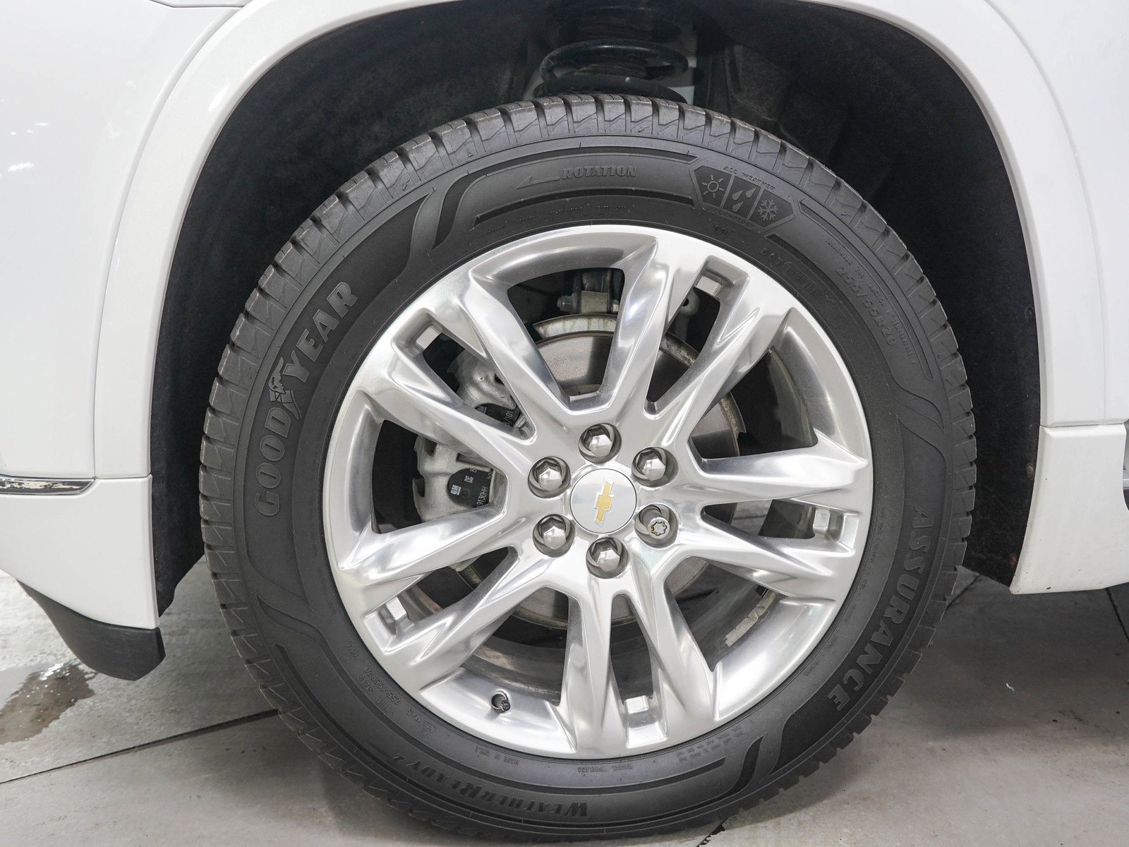 Used 2021 Chevrolet Traverse High Country AWD/4WD image 32