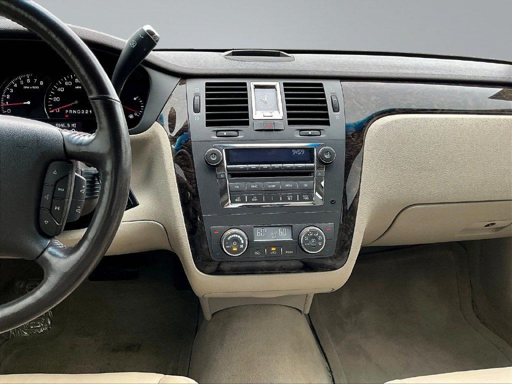 Used 2008 Cadillac DTS FWD image 11