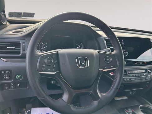 Certified 2022 Honda Passport TrailSport image 12