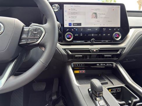 Used 2026 Lexus TX 350 AWD w/ Technology Package image 16