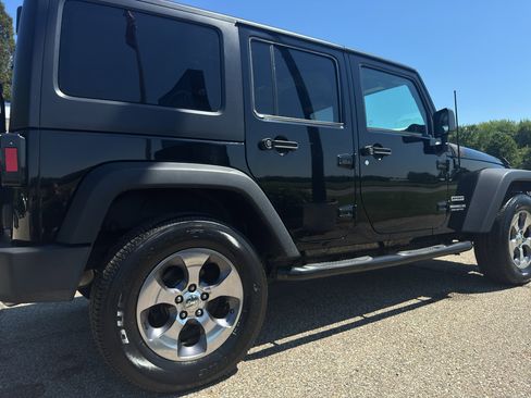 Used 2017 Jeep Wrangler Unlimited Sport w/ Quick Order Package 24S AWD/4WD image 10