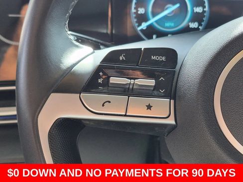 Used 2025 Hyundai Elantra SEL FWD image 19