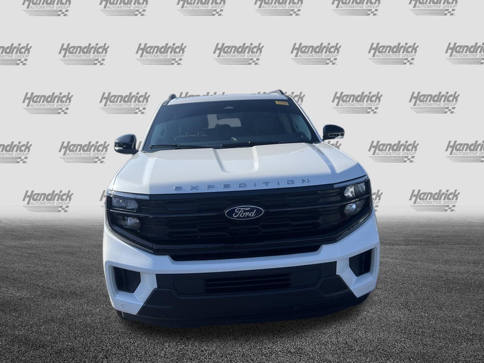 Used 2025 Ford Expedition Max Active AWD/4WD image 3