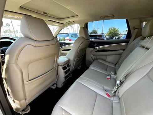 Used 2019 Acura MDX FWD image 16