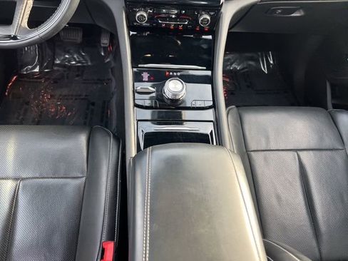 Used 2021 Jeep Grand Cherokee L Overland w/ Advanced Protech Group III image 18