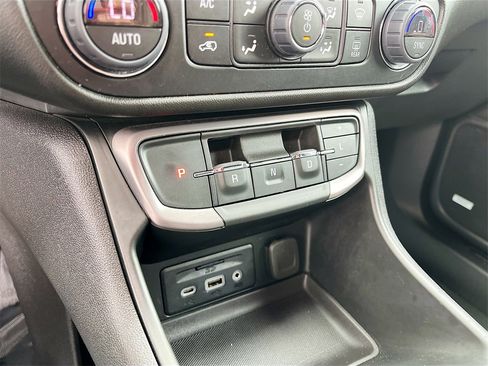 Used 2024 GMC Terrain AT4 w/ Infotainment Package II image 17