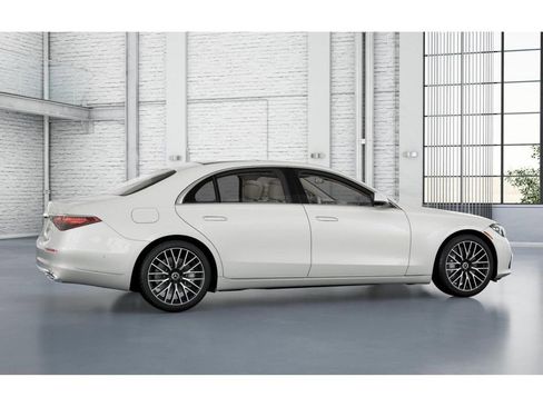 Certified 2022 Mercedes-Benz S 500 4MATIC image 18