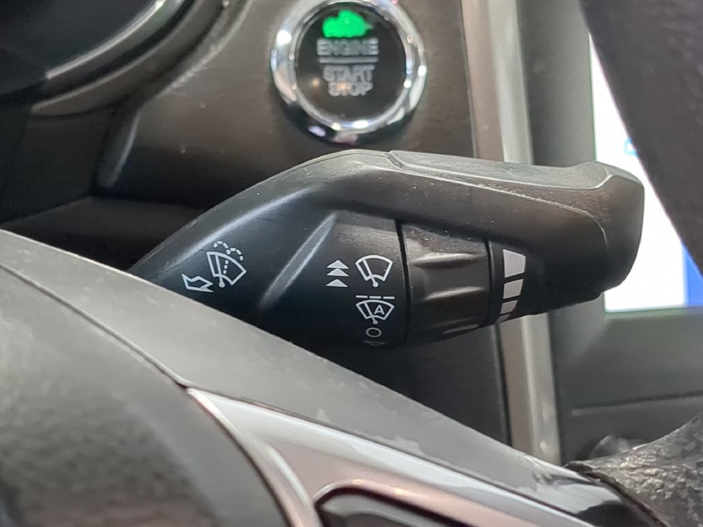 Used 2020 Ford Fusion SE FWD image 30