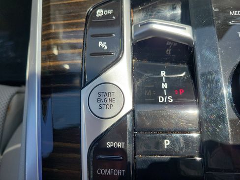 Used 2024 BMW X5 sDrive40i w/ Parking Assistance Package RWD image 32