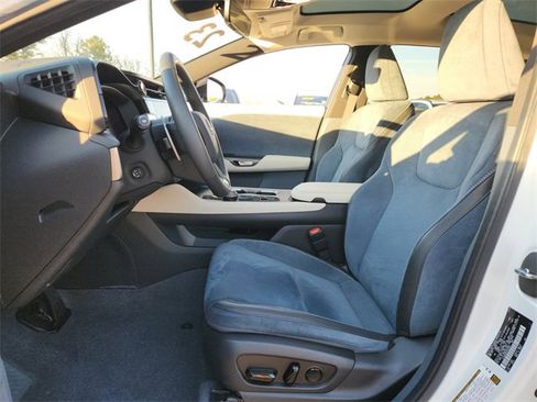 Used 2023 Lexus RZ 450e Premium image 9