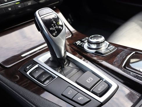 Used 2013 BMW 535i Sedan RWD image 29